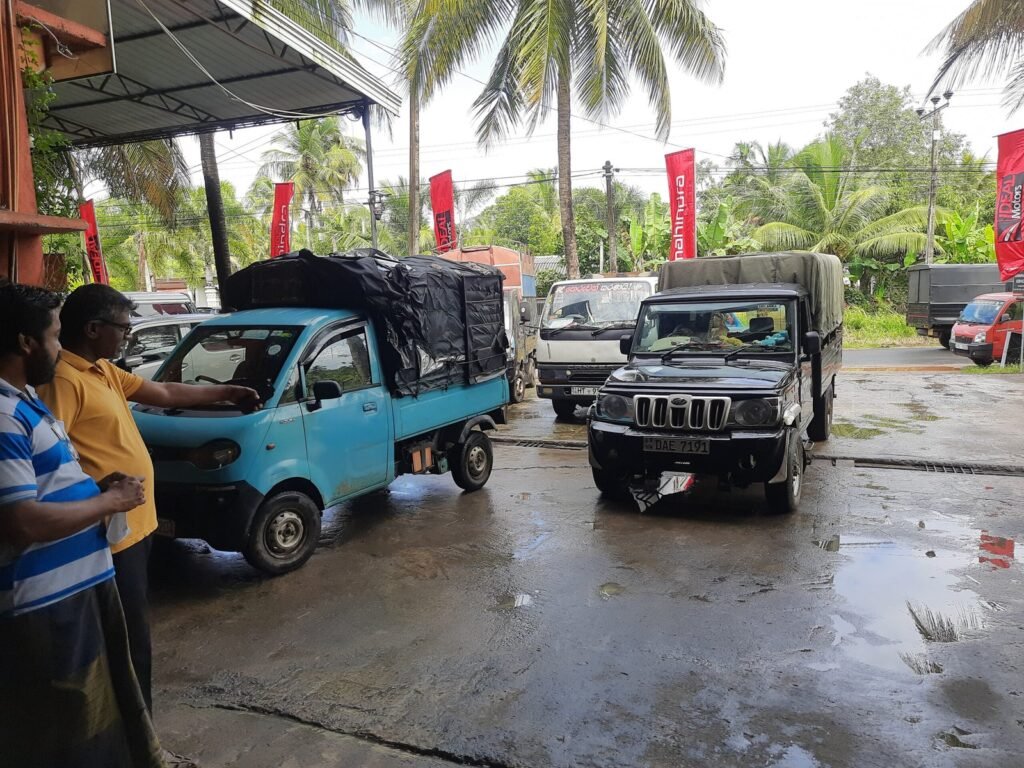 Ideal Motors Conducts Free Mahindra Vehicle Service Campaign at Senanayake Auto Service – Yapahuwa
